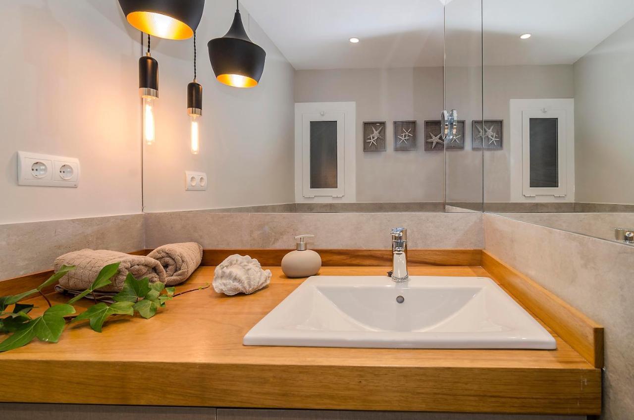 Sitges Spaces Deluxe Centre Apartment Екстер'єр фото